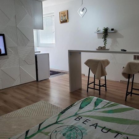 Sleep And Drive Apartment ซาราเยโว ภายนอก รูปภาพ