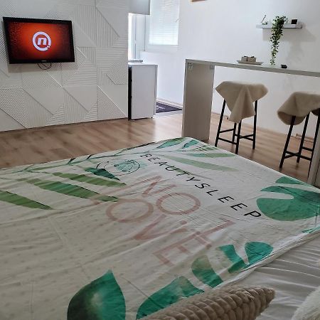 Sleep And Drive Apartment ซาราเยโว ภายนอก รูปภาพ