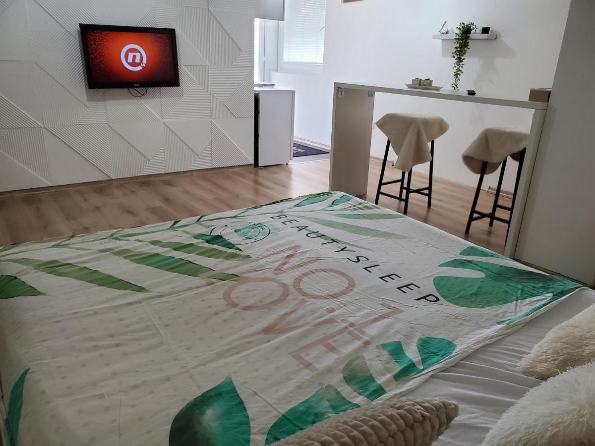 Sleep And Drive Apartment ซาราเยโว ภายนอก รูปภาพ