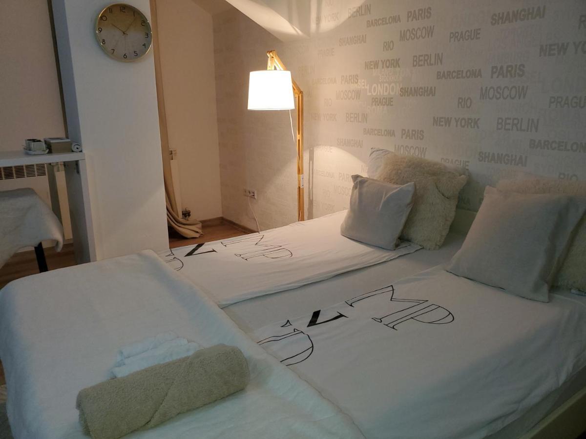 Sleep And Drive Apartment ซาราเยโว ภายนอก รูปภาพ