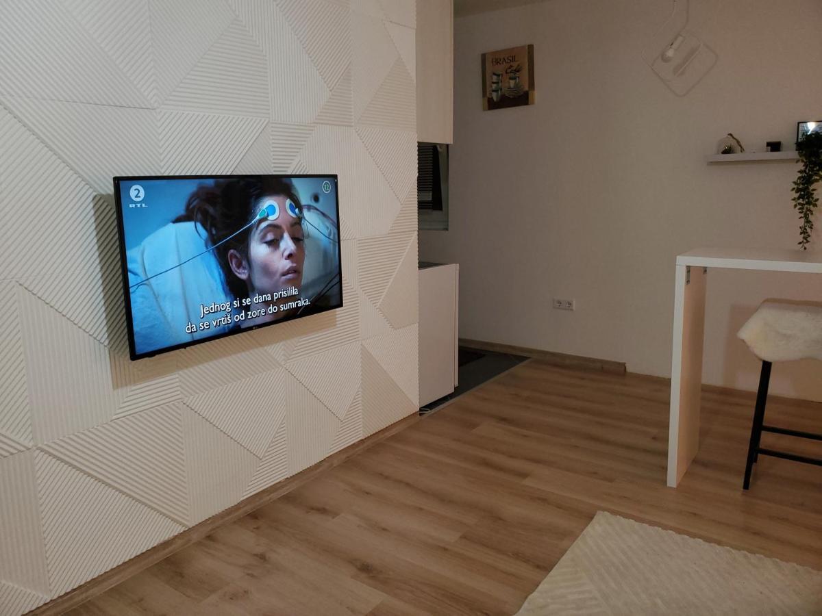 Sleep And Drive Apartment ซาราเยโว ภายนอก รูปภาพ